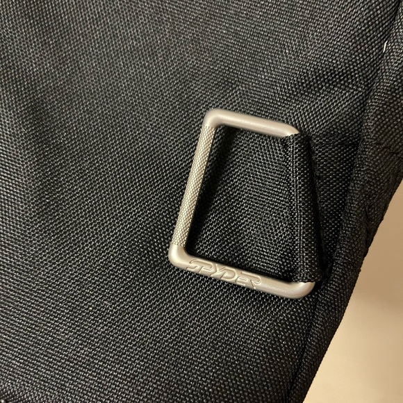 Like new black Spyder messenger cross body iPad nylon bag adjustable strap - Picture 5 of 15